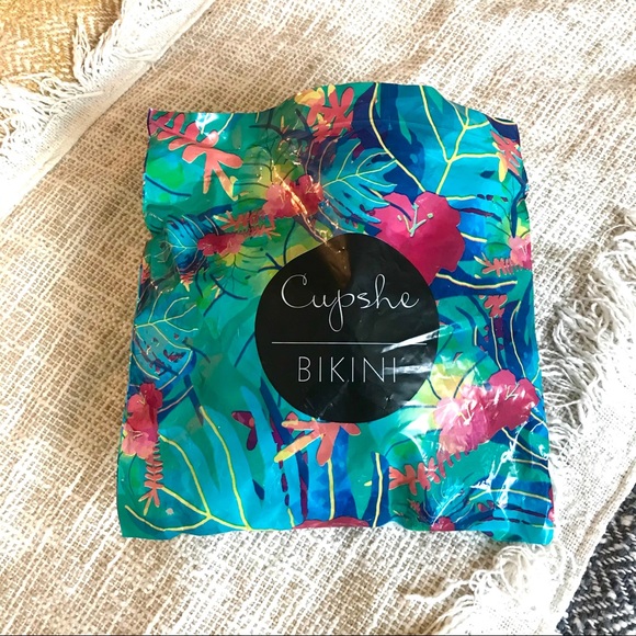 Cupshe berry crush bikini - Picture 9 of 12